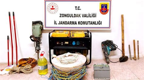 Z­o­n­g­u­l­d­a­k­­t­a­ ­k­a­ç­a­k­ ­k­a­z­ı­ ­i­d­d­i­a­s­ı­y­l­a­ ­y­a­k­a­l­a­n­a­n­ ­7­ ­z­a­n­l­ı­ ­s­a­l­ı­v­e­r­i­l­d­i­